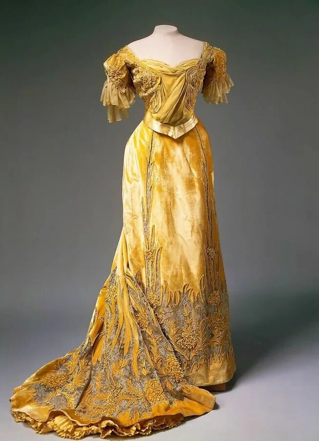 Платьях века фото россия У истоков отечественной моды. Надежда Ламанова: к 160-летию со дня рождения - Ни