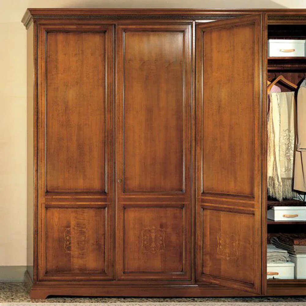 Платяной шкаф фото Шкаф в спальню из массива 97 фото