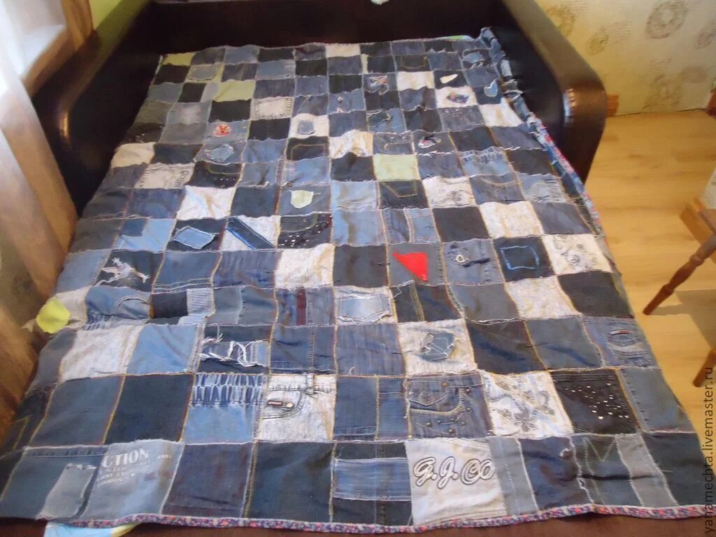 Плед из джинсов фото джинсовый плед в интернет-магазине на Ярмарке Мастеров Пледы, Белгород - доставк