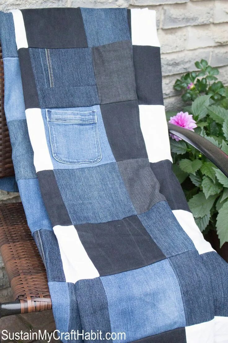 Плед из джинсов фото DIY Repurposed Denim Checkered Picnic Blanket Picnic blanket diy, Blanket diy, D
