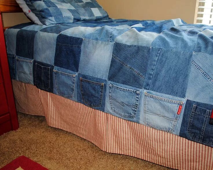 Плед из джинсов фото DSC_0038.JPG 1,533 × 1,227 pixels Denim quilt, Quilts, Blue jean quilts