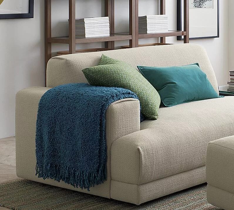 Плед на диване в интерьере современном стиле Плед в интерьере гостиной: найдено 90 картинок