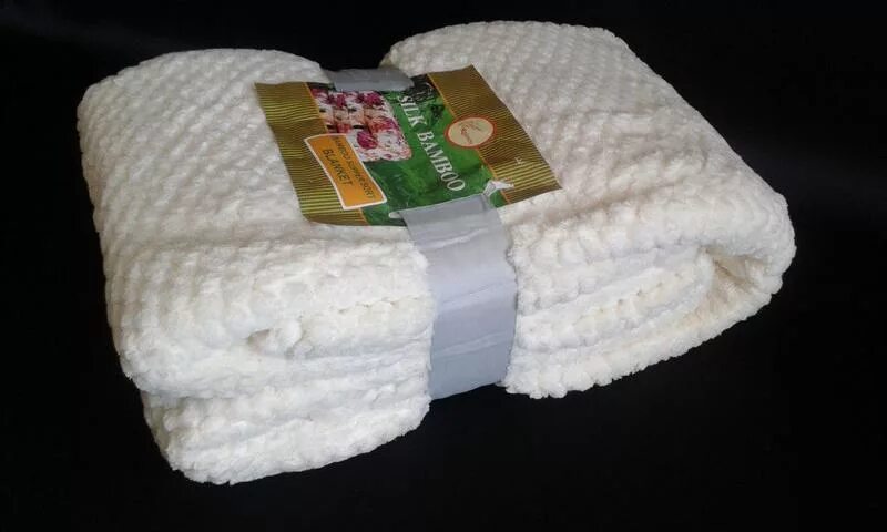 Плед оранжевый из магнит косметик фото Двухспальные бамбуковые покрывала - цена 450 грн в каталоге Другие вещи ✓ Купить