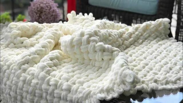 Плед руками фото Мягкий плюшевый детский плед 90х100, новый, под заказ. Цена: 1 650 ₽ во Владивос