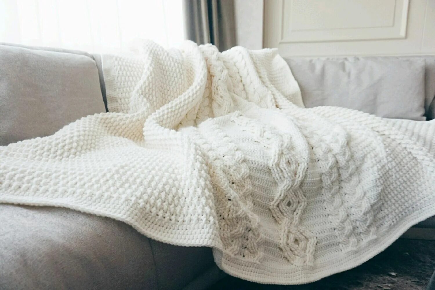 Плед руками фото Покрывало с Ромбами Blanket, Throw blanket, Bed