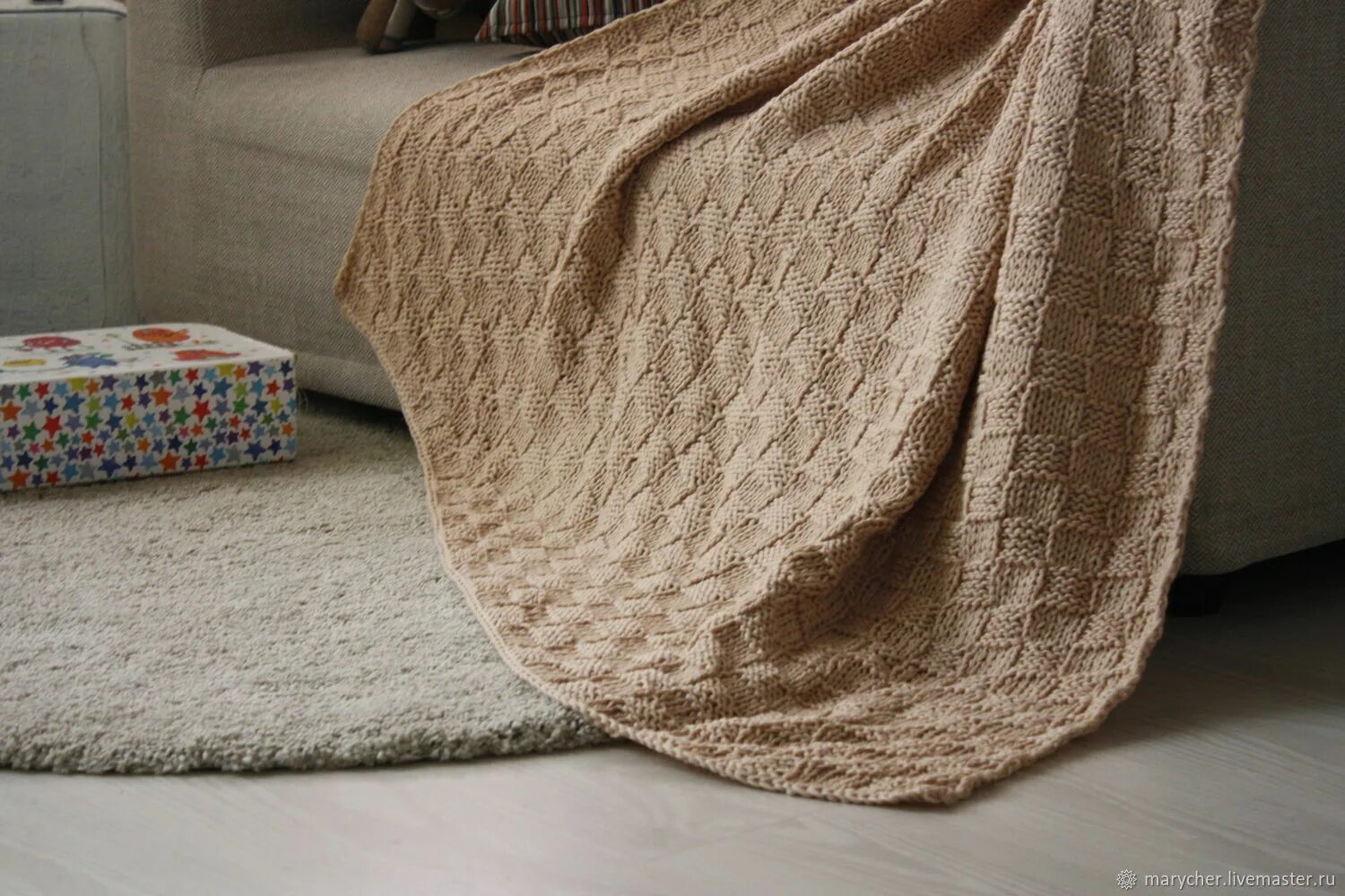 Плед руками фото Бежевый плед из шерсти меринос в интернет-магазине на Ярмарке Мастеров Пледы, Мо