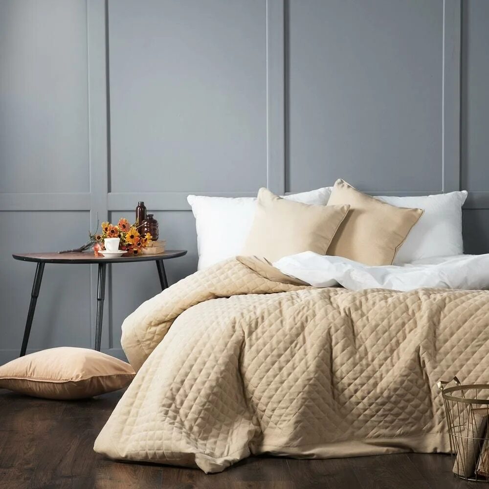 Плед в спальню фото Комплект шторы и покрывало Каспиан Бежевый по цене 20690 руб - купить в интернет