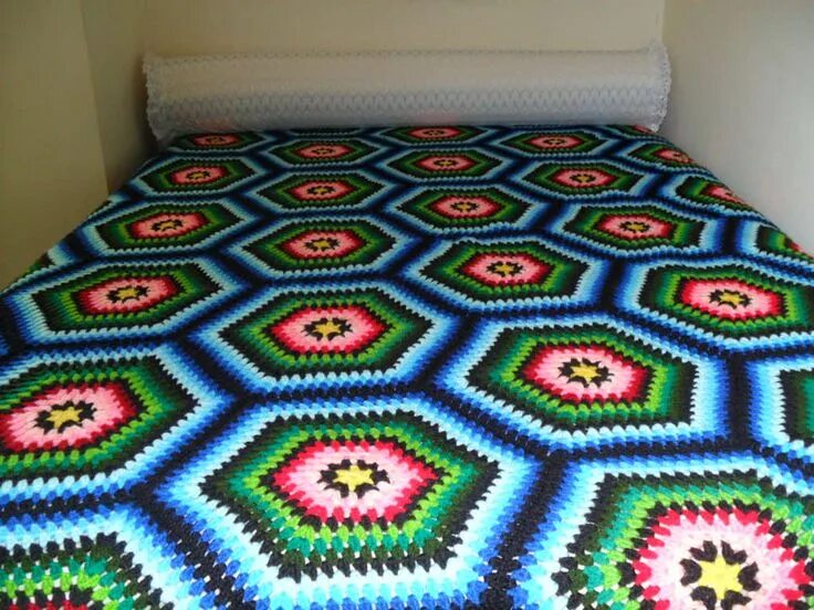 Пледы крючком фото схемы Pin em Crochê Manta/Colcha MODELOS Colcha de croche, Colcha de croche colorida, 