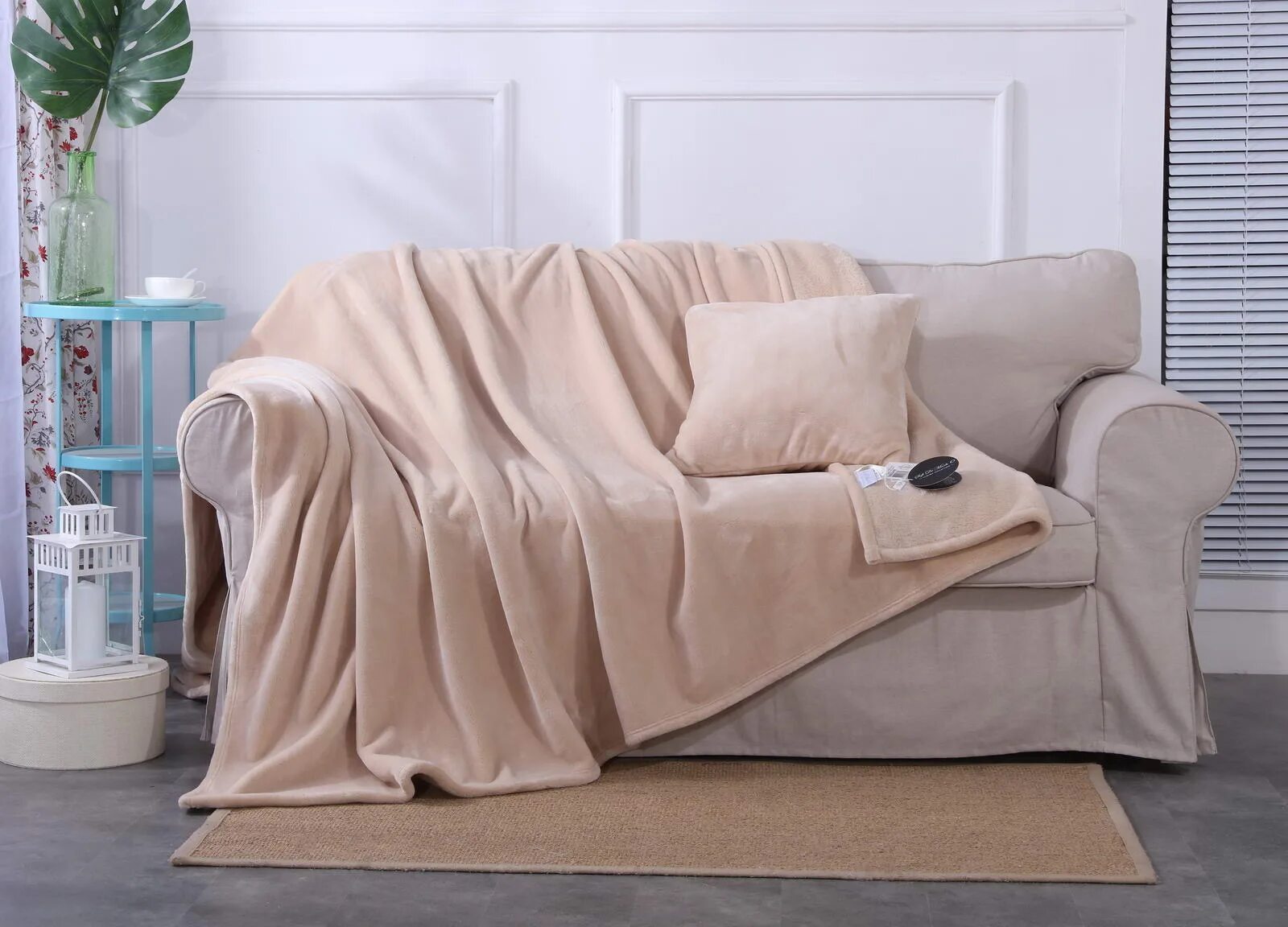 Пледы на диван фото Плед Марсель (бежевый)