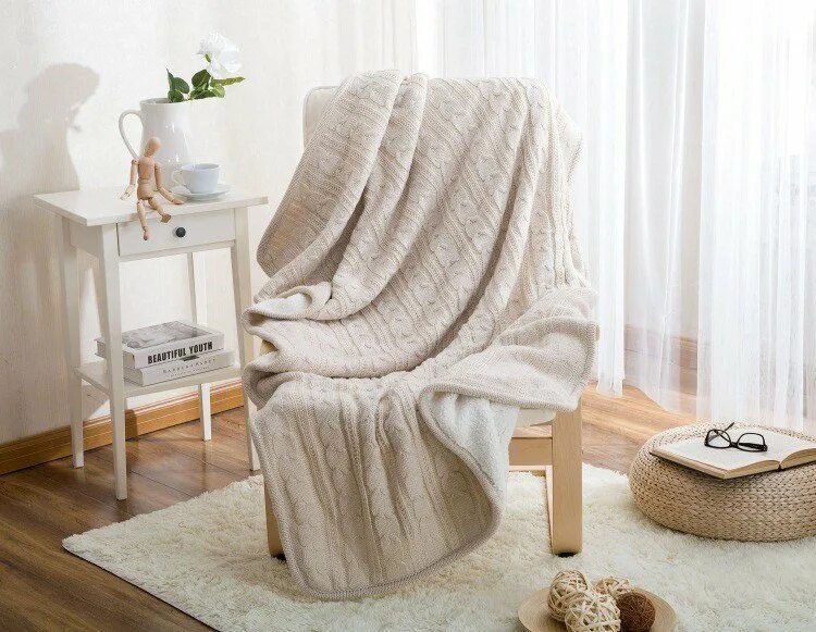 Пледы в интерьере фото Плед Аляска Knitted Sherpa № 10, кремовый, 120*180 см купить в интернет-магазине