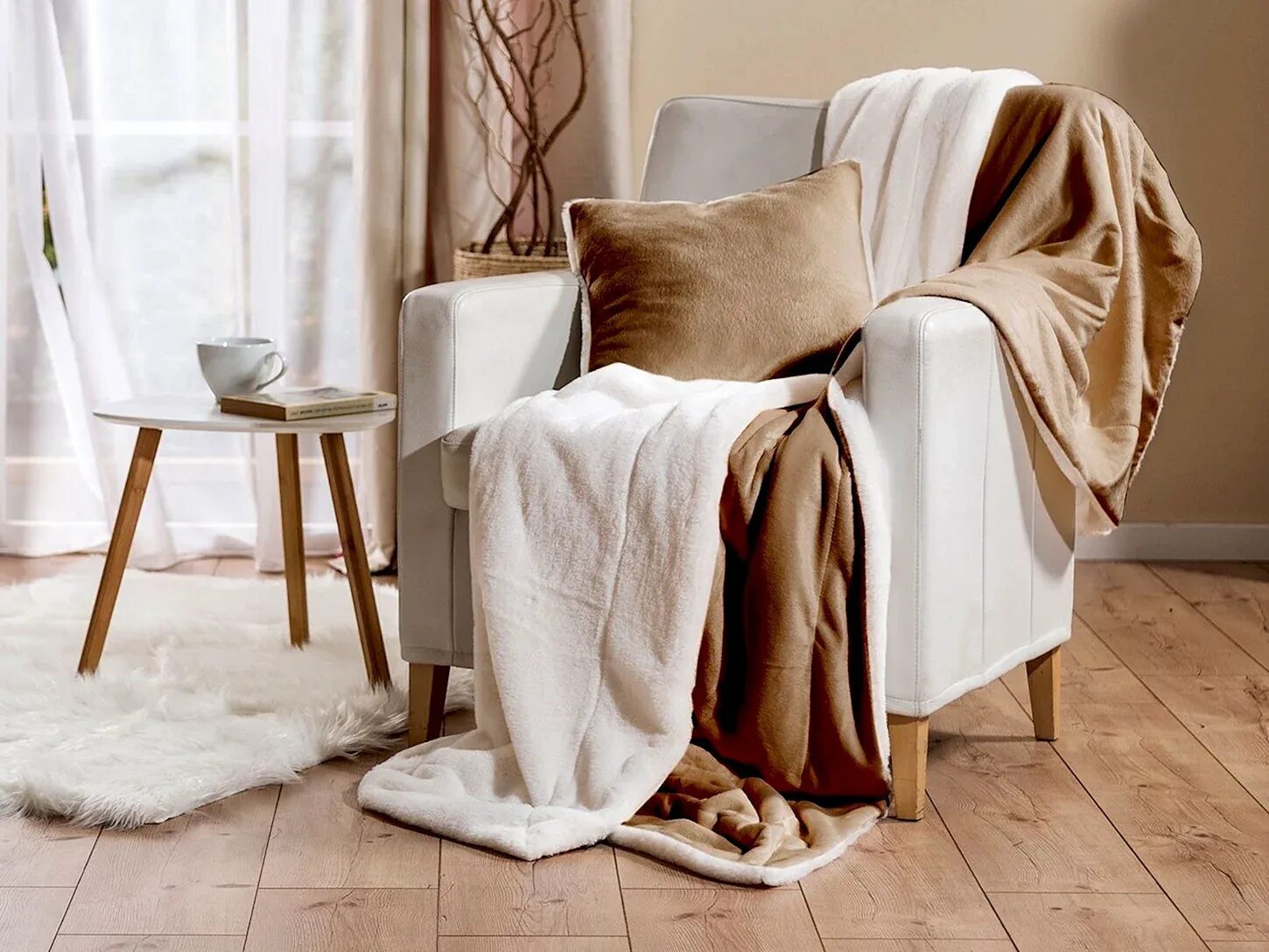 Пледы в интерьере фото Плед на кресло фото - DelaDom.ru