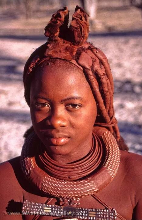 Племя химба фото в полный рост Pictures of Namibia-0008 - Himba people, girl on the road to Epupa