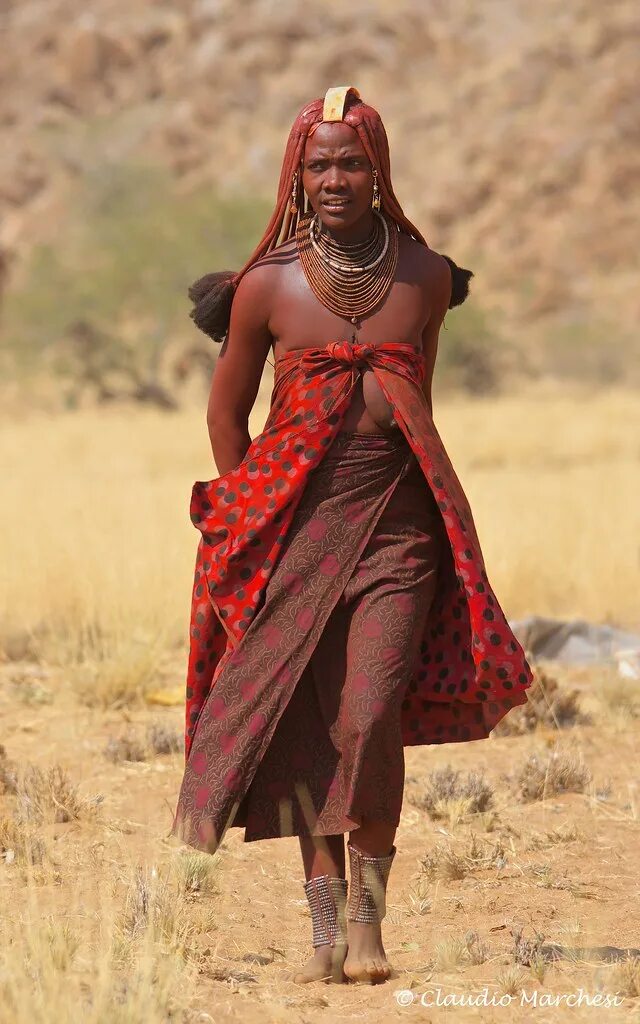 Племя химба фото в полный рост IMGP1675 The Himba " Model " Marienfluss Valley , Kunene, . Flickr
