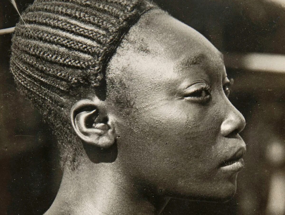 Племя мангбету удлинение черепа фото Зачем мангбету удлиняют череп