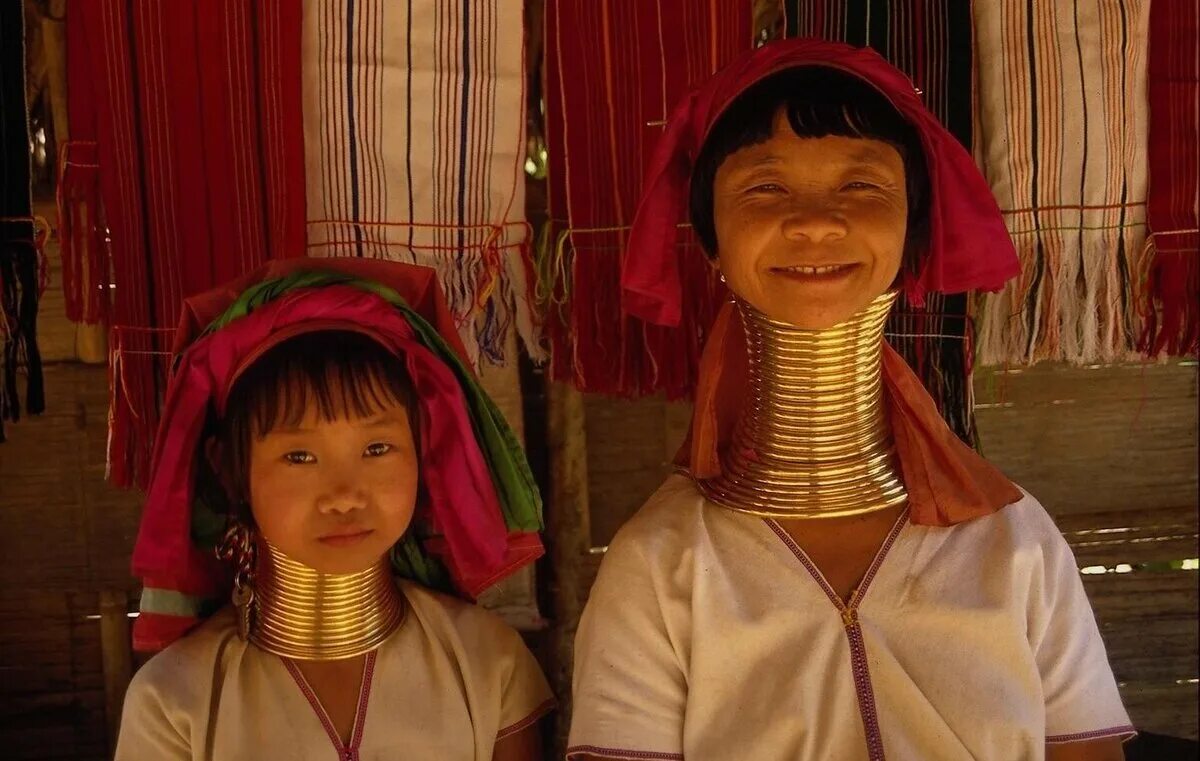 Племя с кольцами на шее фото 5 мифов о "женщинах-жирафах" Философия Востока Дзен