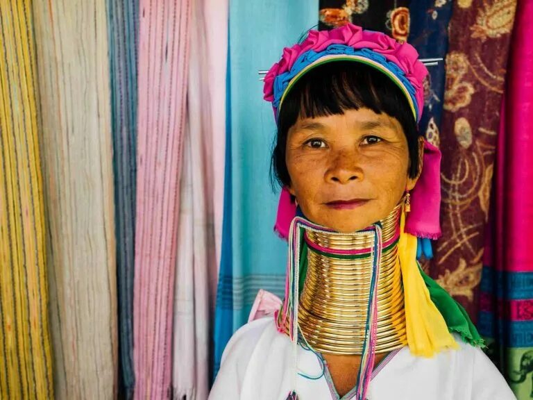 Племя с кольцами на шее фото Сокровища Северного Тайланда и отдых на пляже