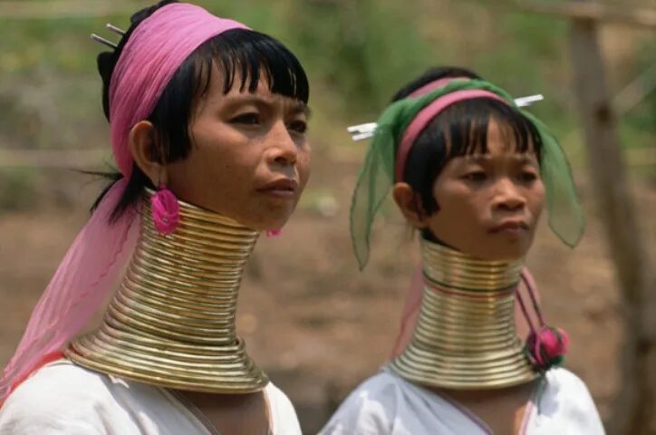 Племя женщины с кольцами на шее фото Ответы Mail.ru: Девушкам нравится носить кольца на пальчиках ножек?