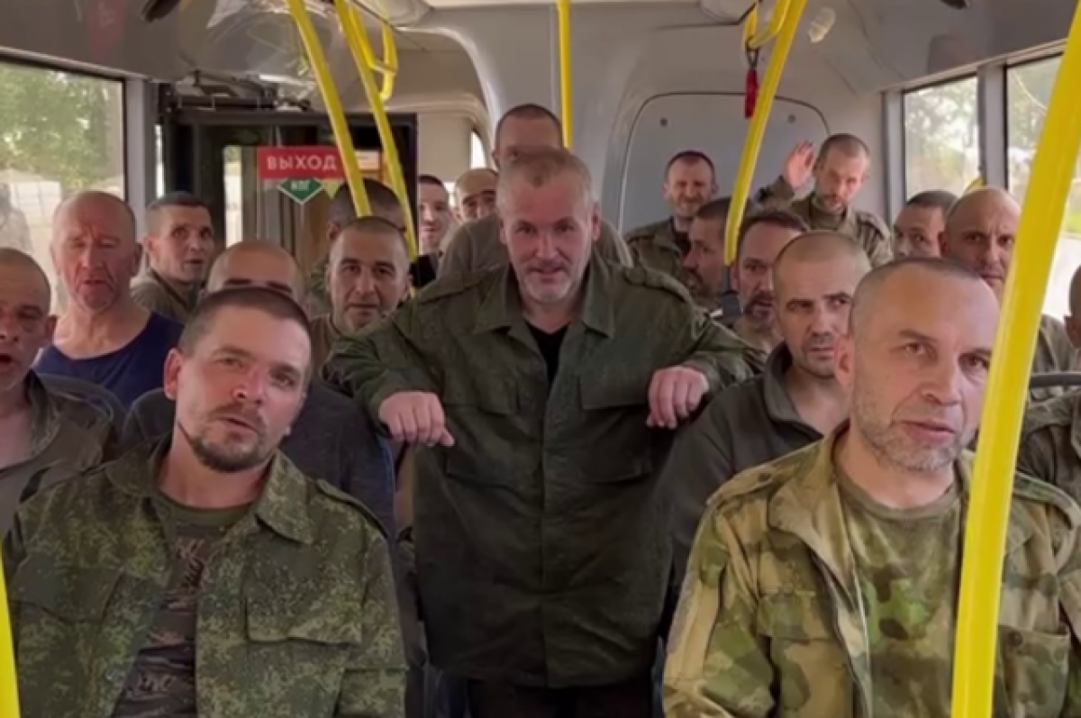 Пленные русские на украине сегодня фото В Сети появились кадры с военными РФ, освобожденными из украинского плена Аргуме
