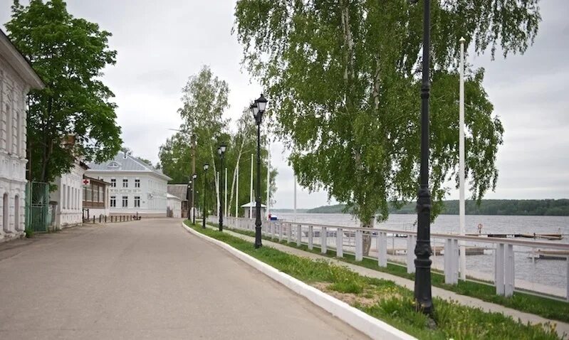 Плес набережная фото Плёсская набережная, памятник И. И. Левитану, Памятник кошке, Скульптура, пляж, 