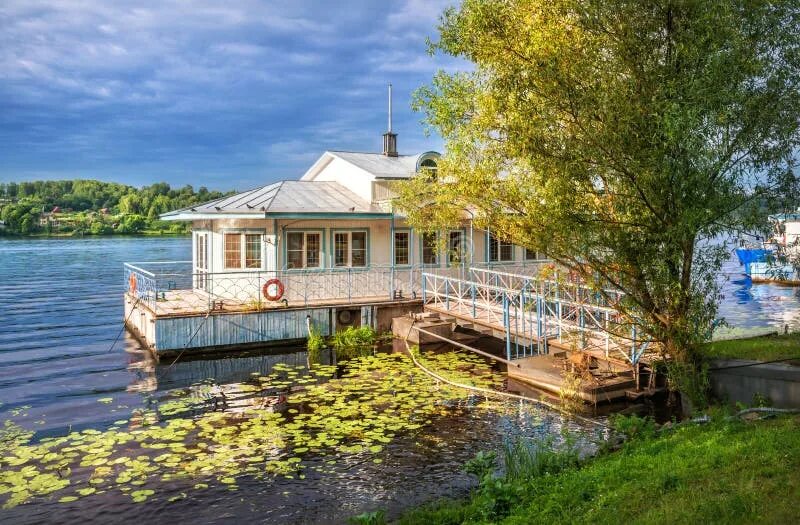Плес речная ул 3а село караульное фото A Pier on the Volga River in the City of Plyos Stock Image - Image of light, lan