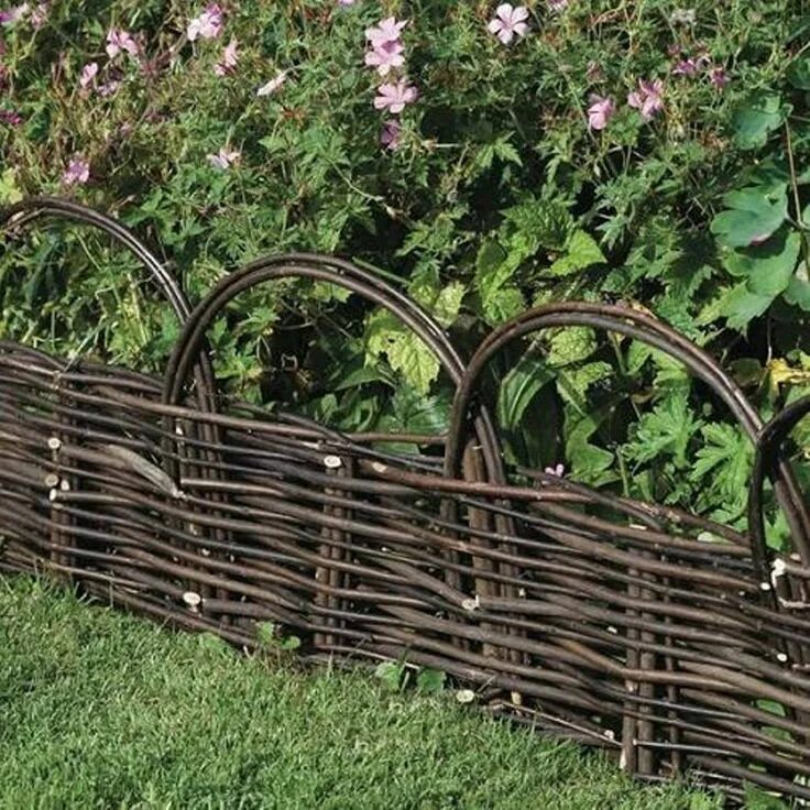 Плетень своими руками для декора Pin on Garden Dreams Garden edging, Willow garden, Garden structures