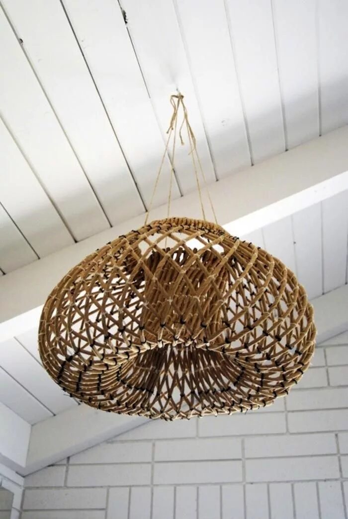 Плетеная люстра в интерьере Rustic Handwoven Lamps from a Brit in LA: Remodelista Lighting inspiration, Ratt