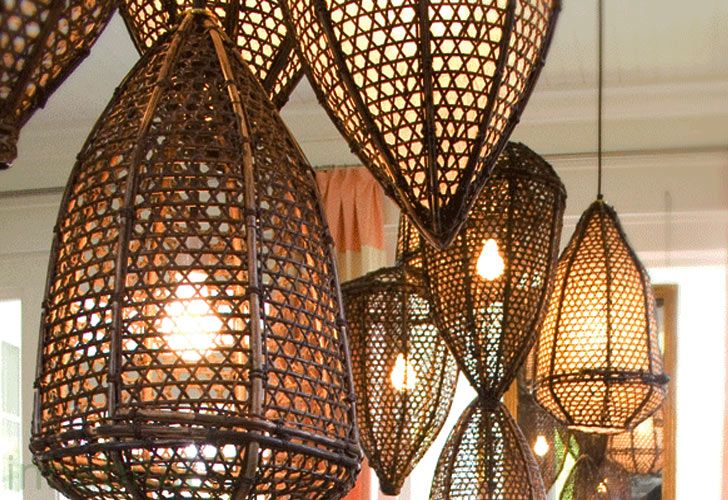 Плетеная люстра в интерьере Tucker Robbins Transforms Indonesian Fishing Baskets into Beautiful Pendant Lamp