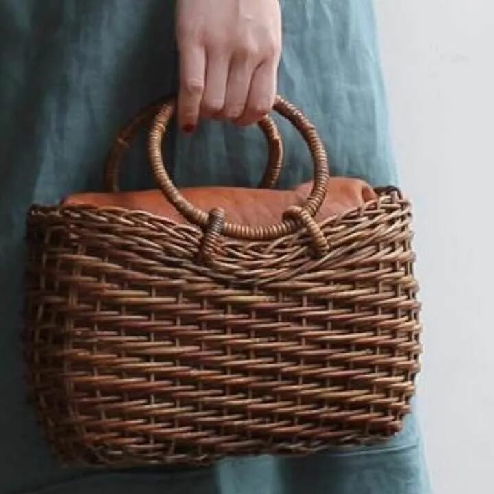 Плетеная сумочка Пин от пользователя Ana Dimitru на доске Moda Сумки, Коробка сумка, Плетение