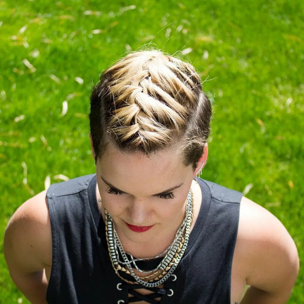 Плетение коротких волос фото 18 Different Ways To Style A Pixie Cut 머리 땋기