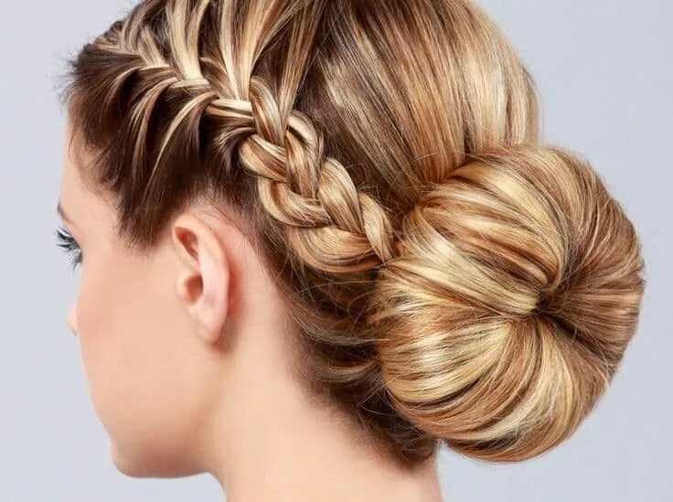 Плетение косичек на средние волосы фото Pin by Sandy on Coiffures/maquillage Long hair updo, Braided bun hairstyles, Pro