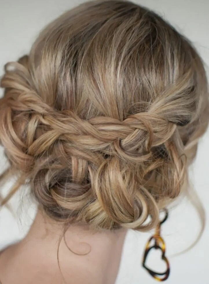 Плетение на средние фото Quick hairstyles Прически, Укладка длинных волос, Идеи причесок