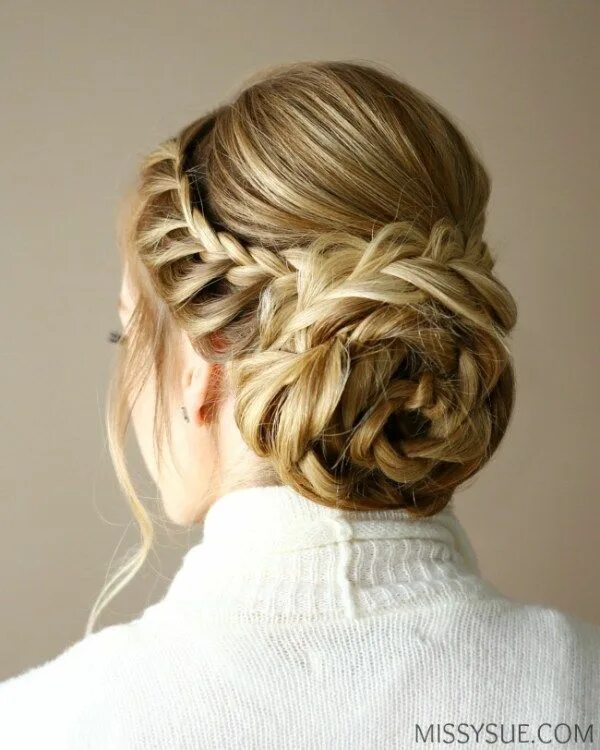 Плетение на средние фото Braid Embellished Rosette Bun MISSY SUE Rosé hairstyles, Long hair styles, Haird
