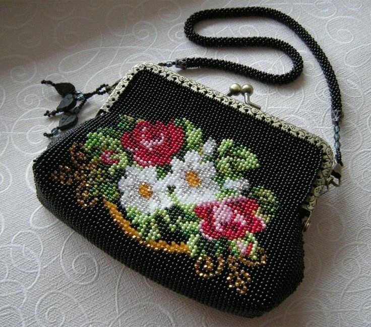Плетение сумочек из бисера Beaded Purses by Svetlana Gaponenko Bijoux de sac à main, Modèles de sac en croc