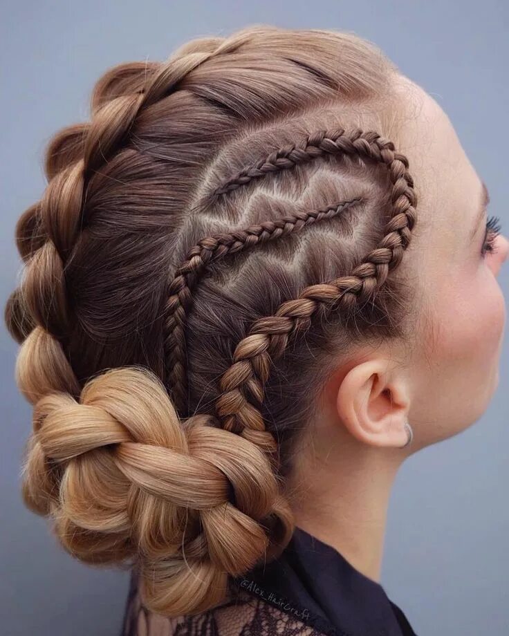 Плетение волос красивые прически #hairstyles #hair #fashion #haircut #hairstyle #style #love #makeup #haircolor #