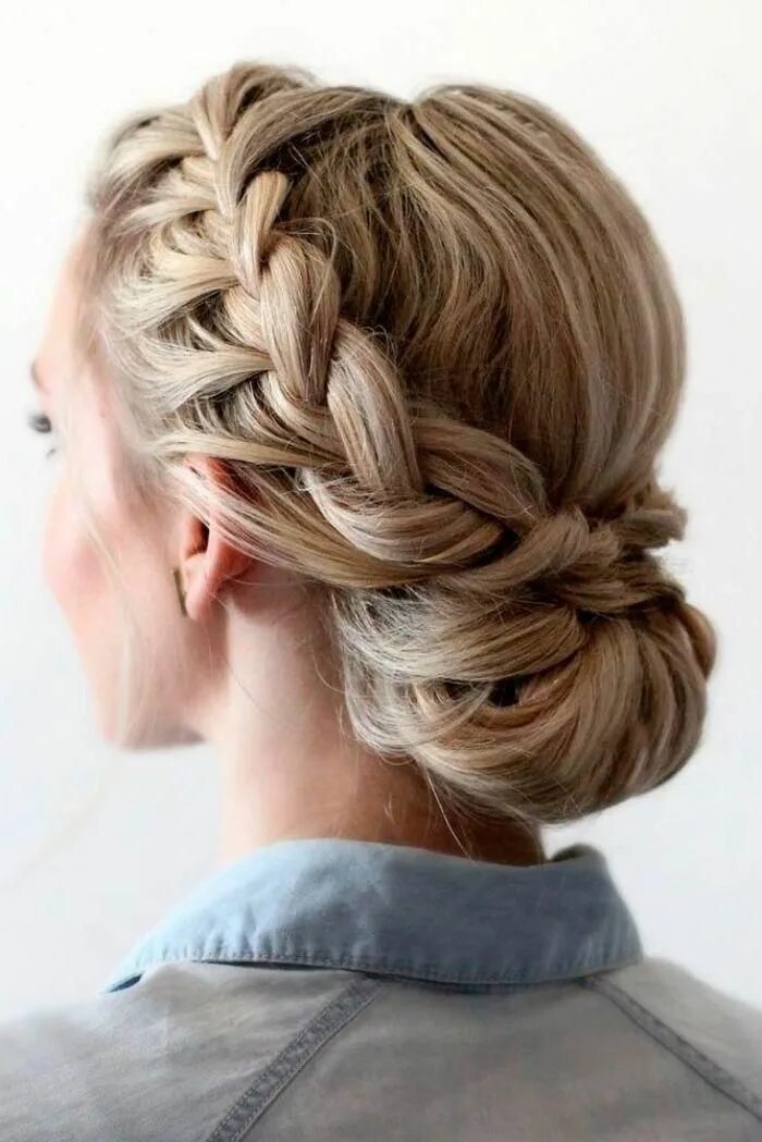 Плетение волос красивые прически Pin by Simple Updo Hairstyles For Any on How to Make a Bun Hairstyle Prom hairst