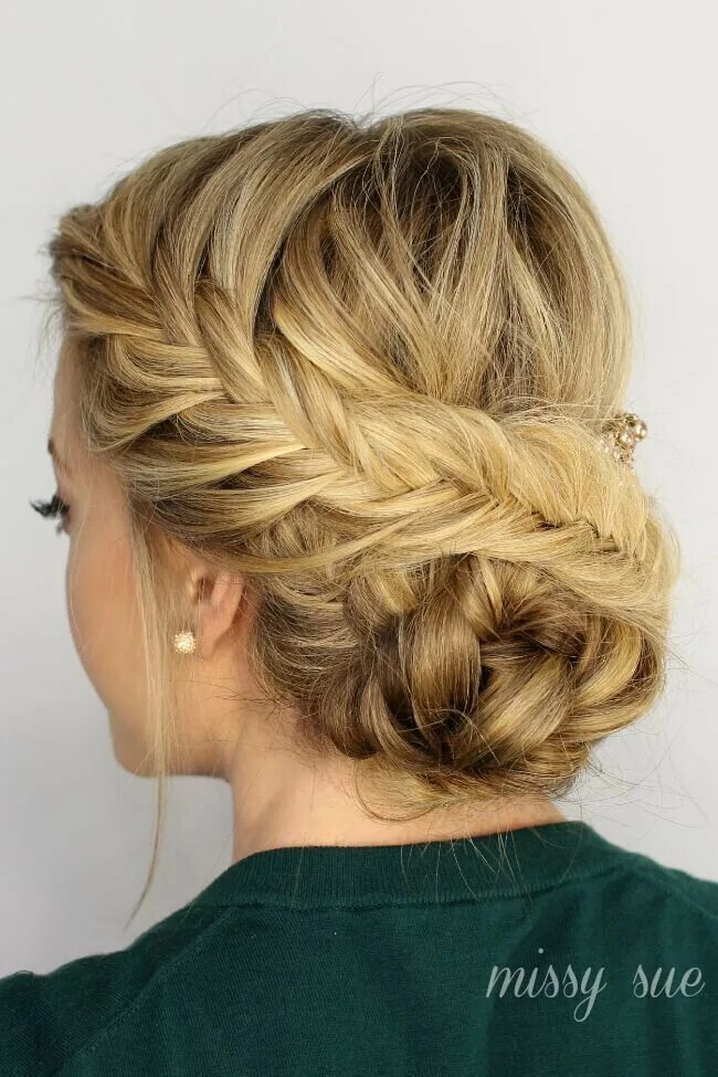 Плетение волос на средние волосы фото Trendy and Chic Braid Updo Hairstyles