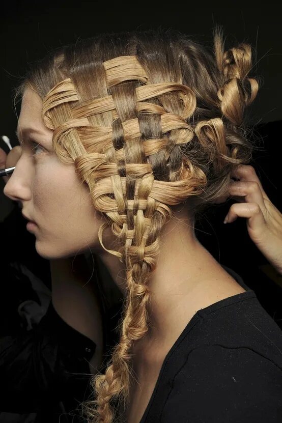 Плетения фото волосы Hair 3 Подиумные прически, Прически, Прически с плетением волос