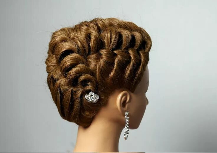 Плетеные прически на длинные волосы Hairstyle for medium to long 12-2-13 Medium hair styles, Formal hairstyles for l