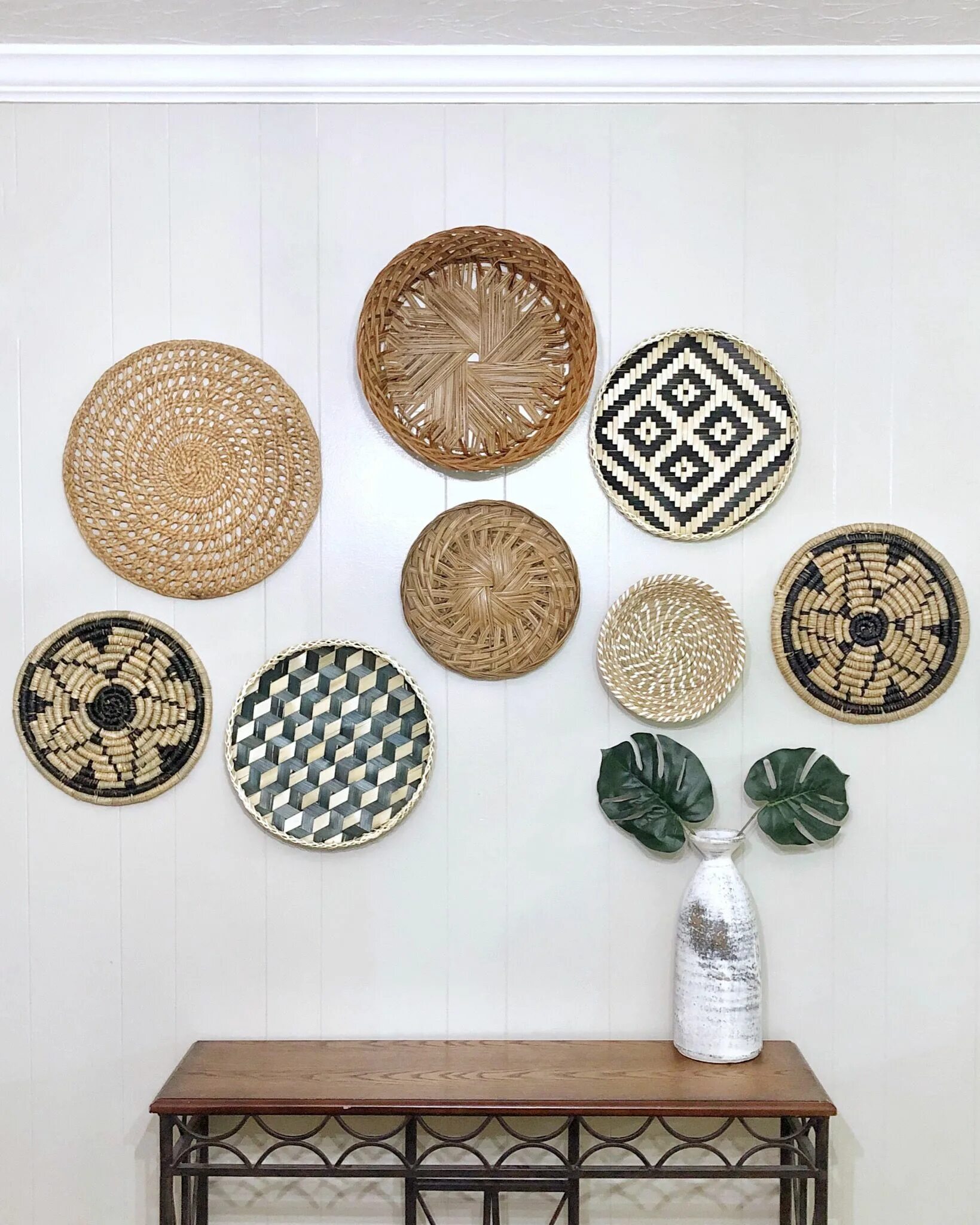 Плетеный декор на стену Boho basket wall Baskets on wall, Basket wall decor, Boho chic bedroom decor