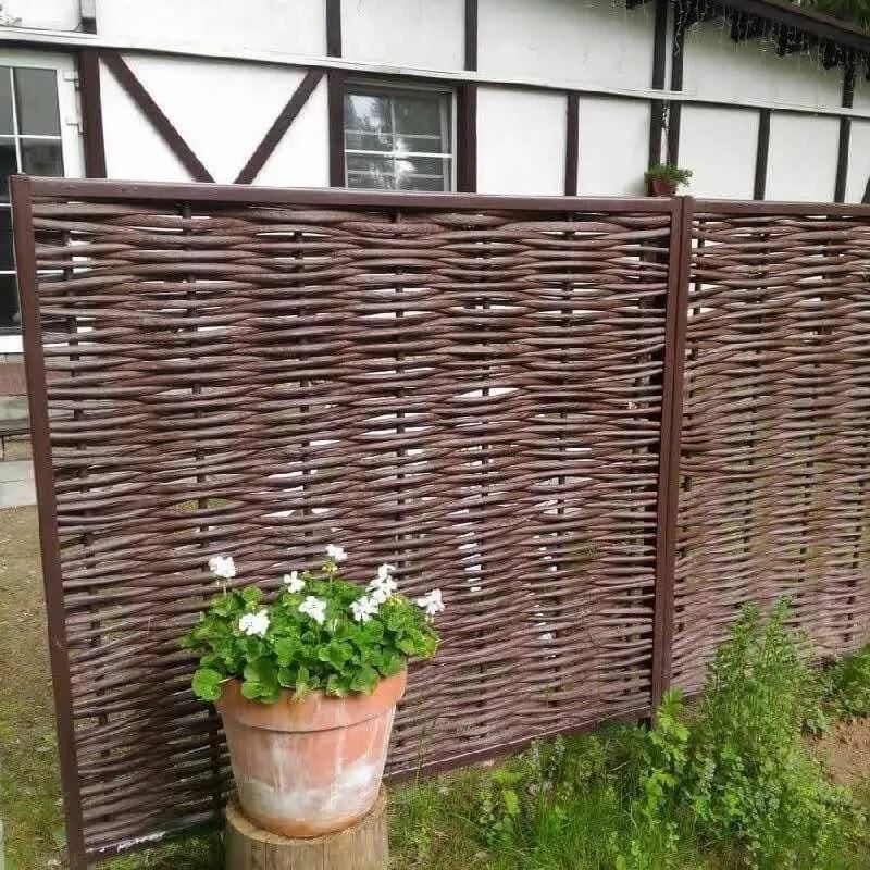 Плетеный забор из пластика цены и фото Pin on заборы плетёные Decorative wicker basket, Wicker, Wicker laundry basket