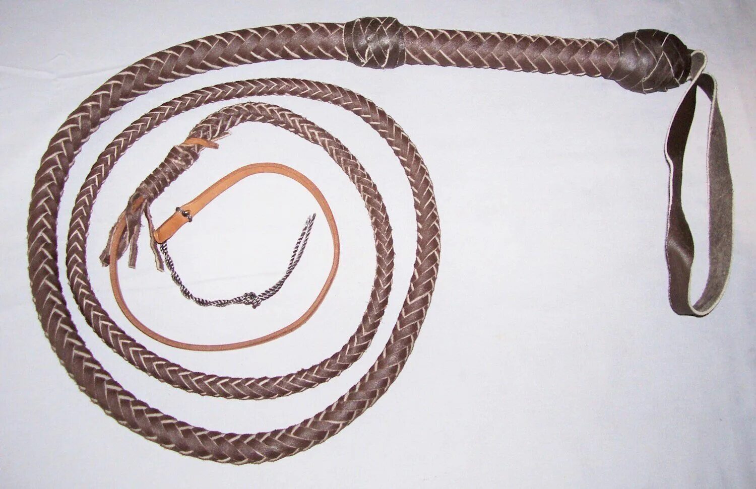 Плетка для лошадей фото 6 Foot 12 Plait DARK BROWN INDIANA Leath Super Special SALE held STYLE JONES BUL