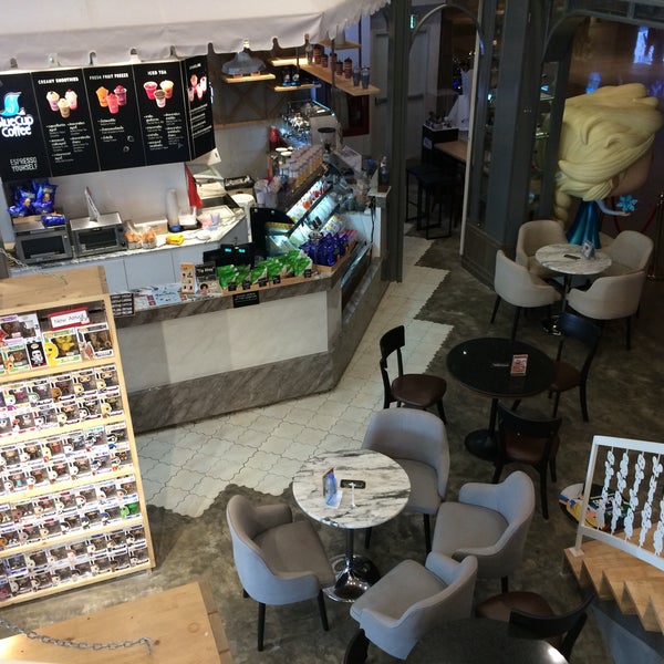 Плей кафе фото Foto di PLAY café by BlueCup (Sekarang Ditutup) - Pathum Wan - 168 pengunjung