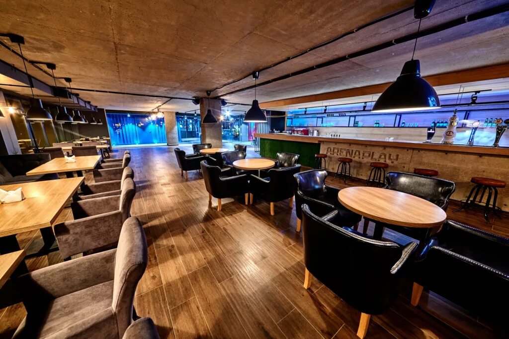 Плей кафе фото Необычный семейный ресторан на крыше с панорамным видом и детской комнатой.