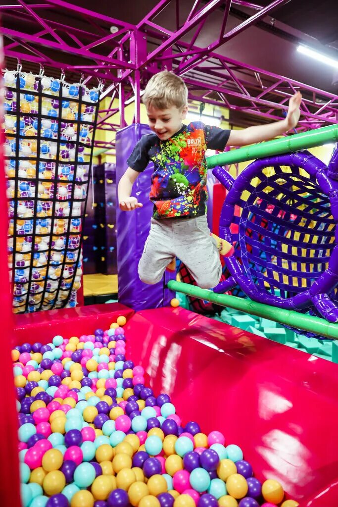 Плей корт ул мира с51 фото Плей Корт, развлекательный центр, Варшавское ш., 95, корп. 1, Москва - Яндекс Ка