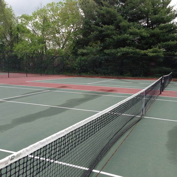Плей корт ул мира с51 фото Cranston West Tennis Courts - Tennis Court