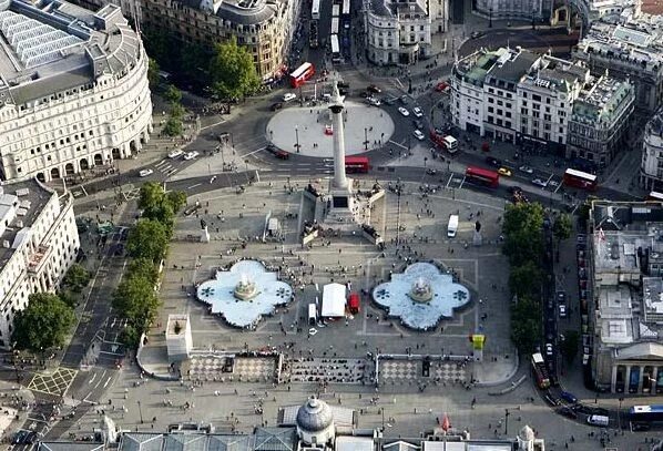 Плэй центральная площадь 9а фото Картинки по запросу площади сверху Trafalgar square, Trafalgar square london, Lo