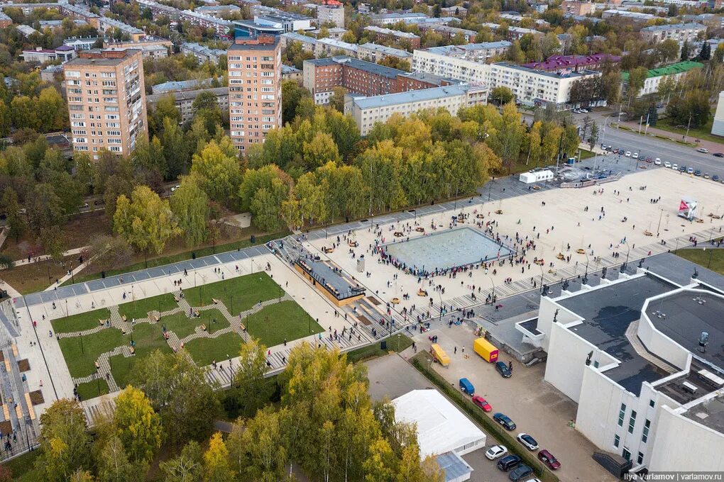 Плэй центральная площадь 9а фото На Центральной площади Ижевска заменят по гарантии износившуюся плитку - МК Ижев