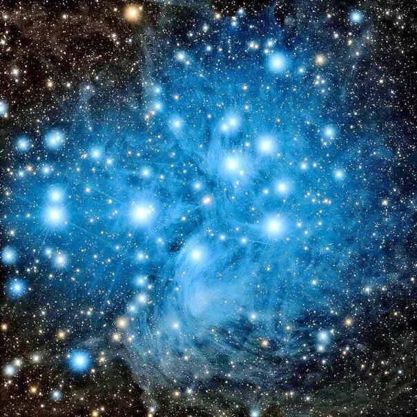 Плеяды фото с земли Pleiades This cluster is one of the closest to Earth and one of the brightest st