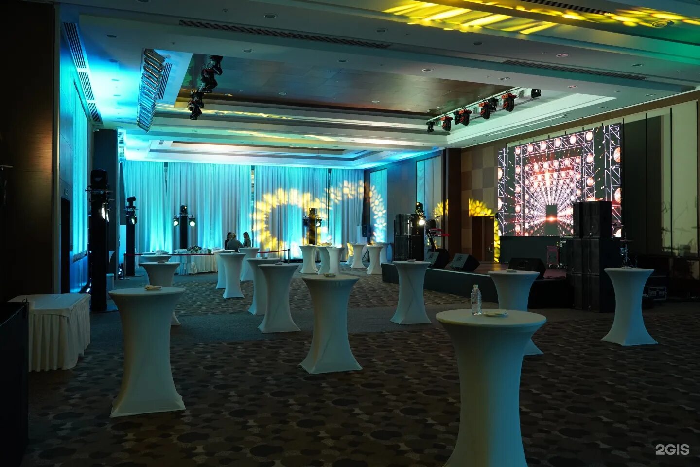 Плейбери ул красных партизан 194 фото Картинки КРАСНЫХ ПАРТИЗАН ЕКАТЕРИНБУРГ