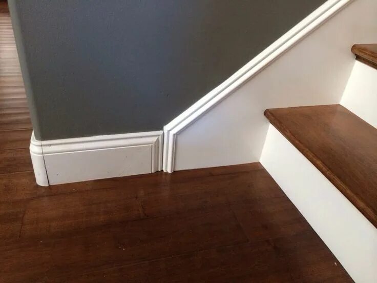 Плинтус на лестнице фото Pin on Süpürgelik Home fix, Staircase, Woodworking projects plans